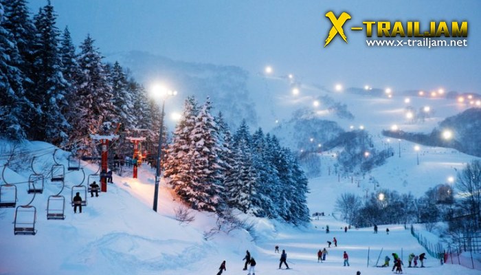 ลานเล่นสกีในญี่ปุ่น กิจกรรมกีฬาเอ็กซ์ตรีมท้าทายความหนาว